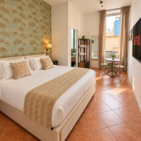 Lovely Navona Flat
